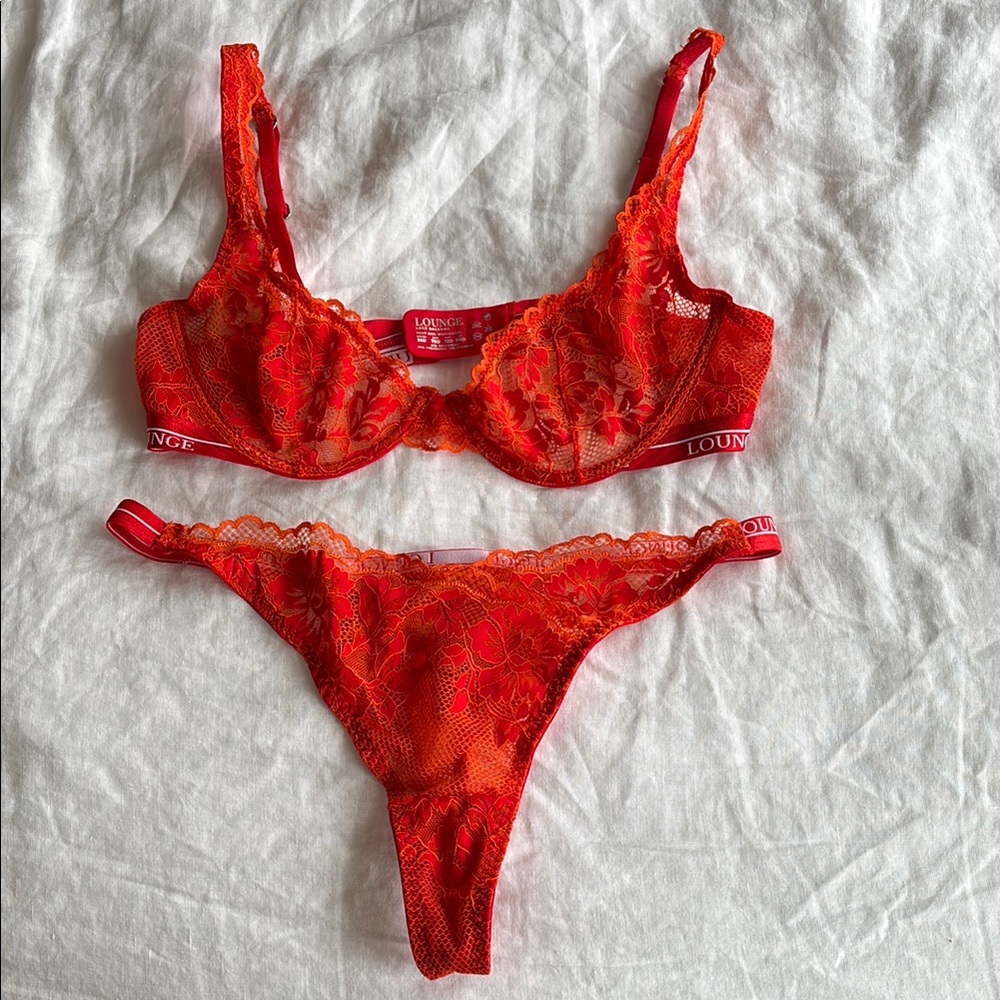 Lounge set. Top is 34D and bottoms are a medium. Never worn